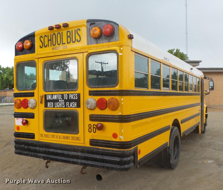 image for item DF4332 2003 International CE school bus