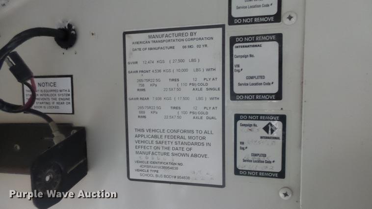 image for item DF4332 2003 International CE school bus