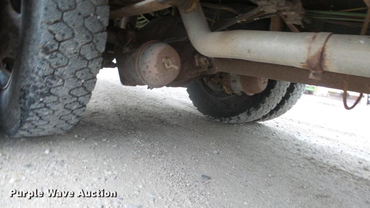 image for item DF4332 2003 International CE school bus