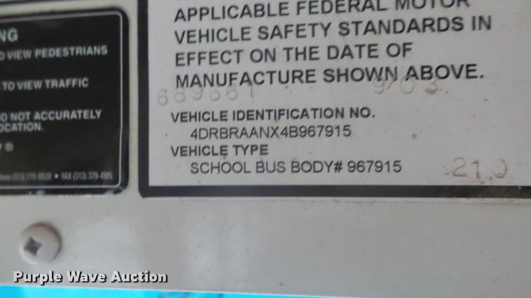 image for item DF4333 2004 International CE school bus