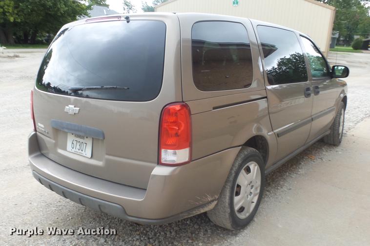 image for item DF4334 2006 Chevrolet Uplander van