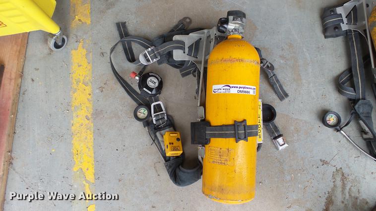 image for item DM9886 Scott 2.2 SCBA air packs