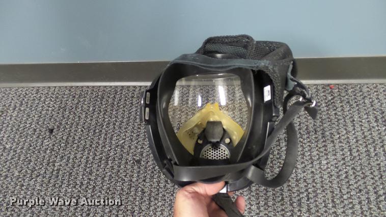image for item DM9889 ISI SCBA air packs