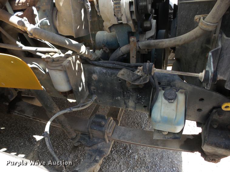 image for item EI9917 2000 International 3800 school bus