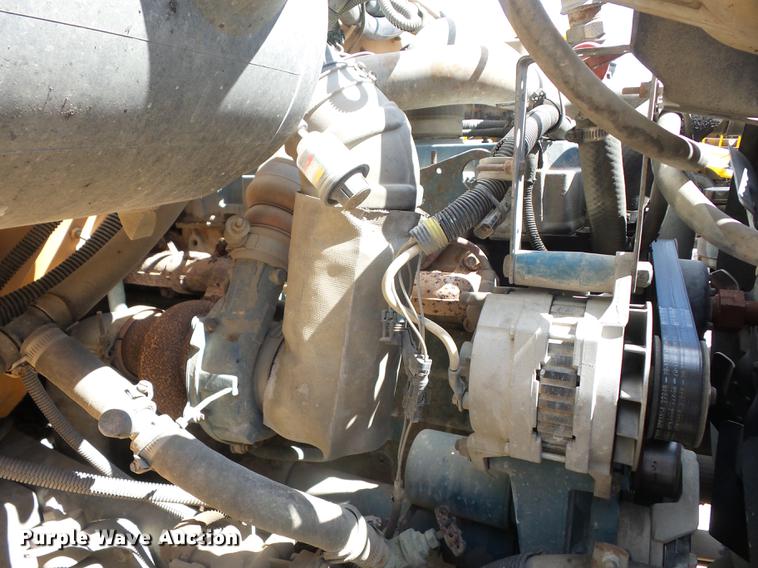 image for item EI9917 2000 International 3800 school bus