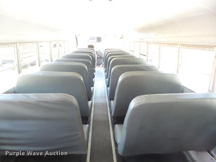 image for item EI9917 2000 International 3800 school bus