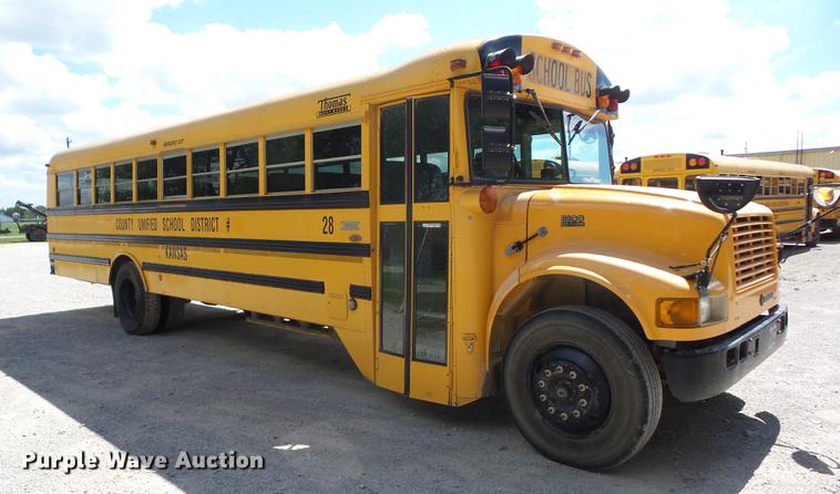image for item EI9918 2000 International 3800 school bus