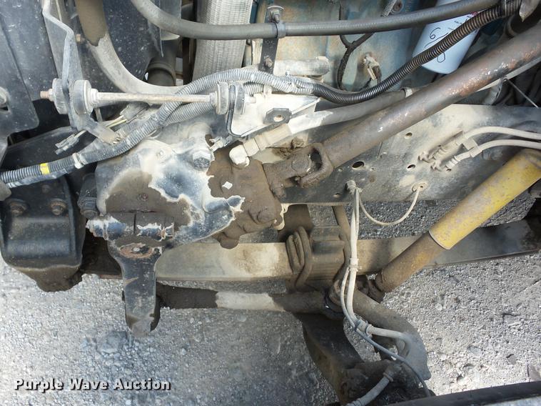 image for item EI9918 2000 International 3800 school bus