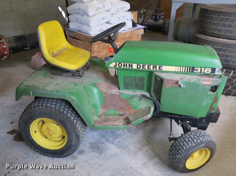 image for item EO9351 John Deere 316 lawn mower