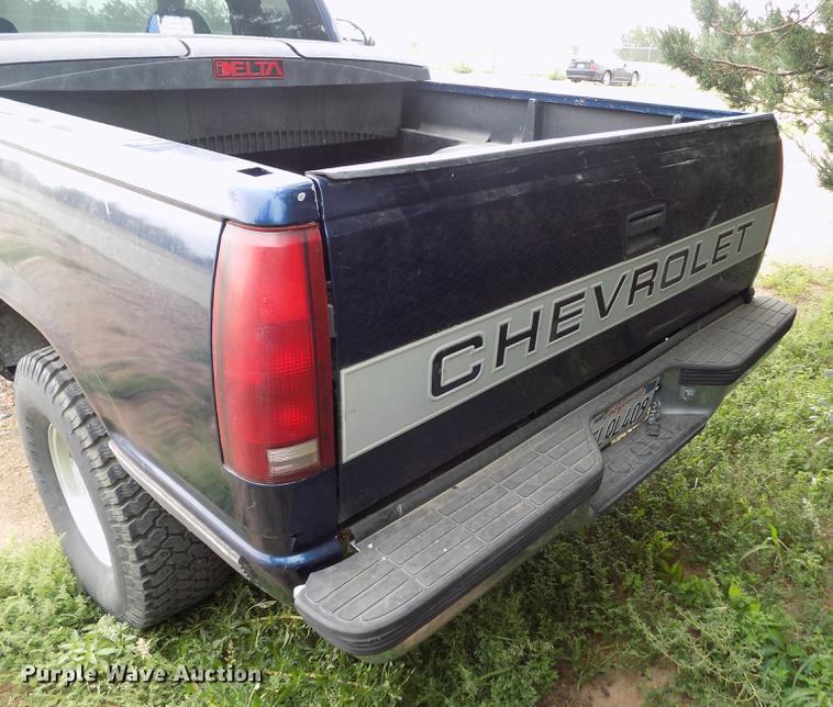 image for item ER9052 1996 Chevrolet Silverado 1500 Ext. Cab pickup truck