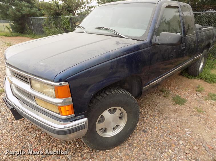 image for item ER9052 1996 Chevrolet Silverado 1500 Ext. Cab pickup truck