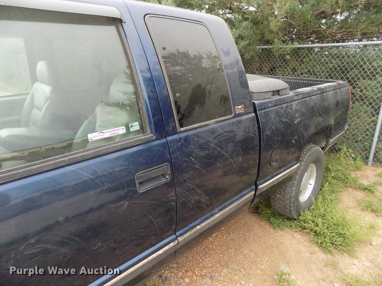 image for item ER9052 1996 Chevrolet Silverado 1500 Ext. Cab pickup truck