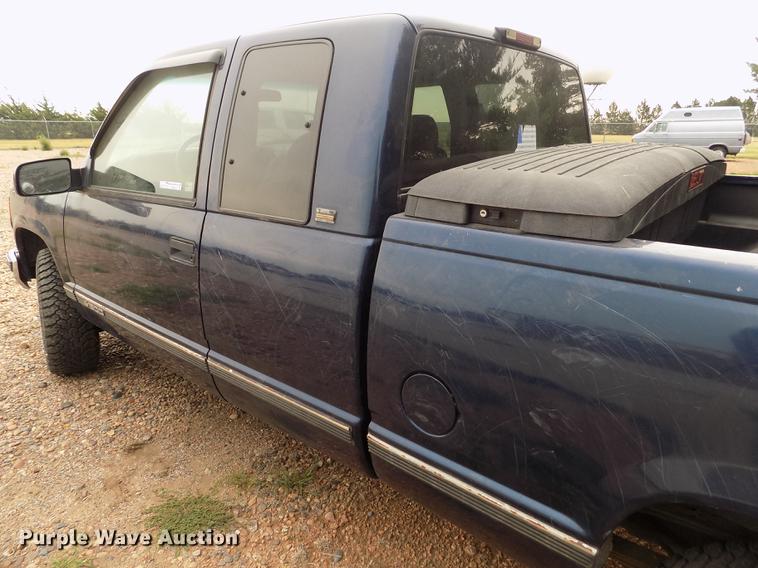 image for item ER9052 1996 Chevrolet Silverado 1500 Ext. Cab pickup truck