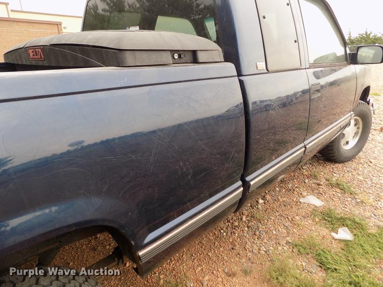 image for item ER9052 1996 Chevrolet Silverado 1500 Ext. Cab pickup truck