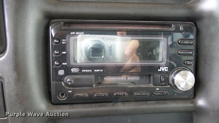 image for item ES9437 2006 GMC C5500 bus