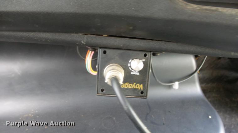 image for item ES9437 2006 GMC C5500 bus