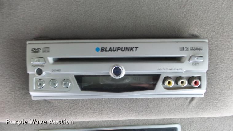 image for item ES9437 2006 GMC C5500 bus