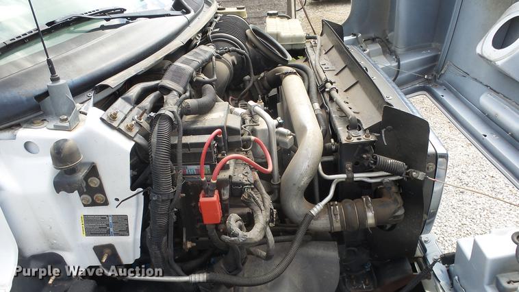 image for item ES9437 2006 GMC C5500 bus