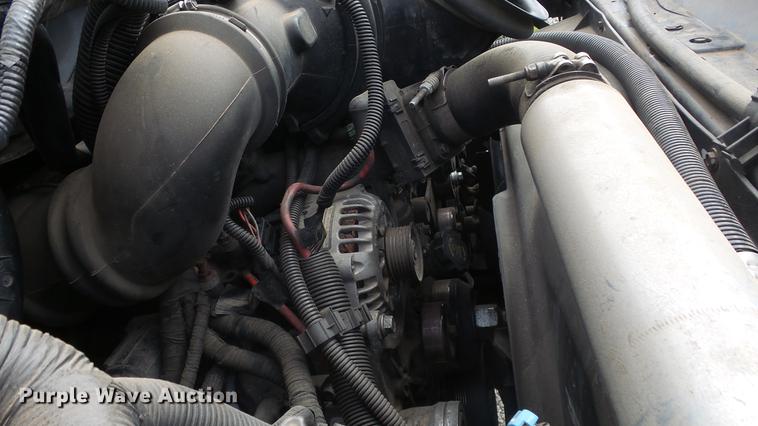 image for item ES9437 2006 GMC C5500 bus