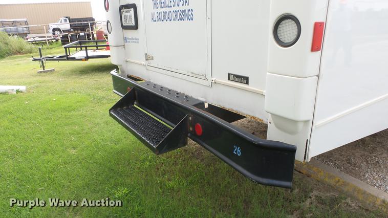 image for item ES9437 2006 GMC C5500 bus