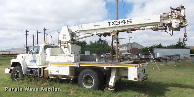 image for item ES9440 1991 Ford F800 digger derrick truck