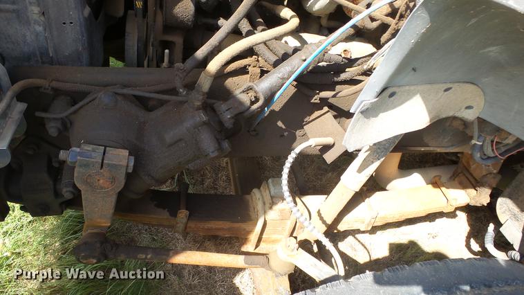 image for item ES9440 1991 Ford F800 digger derrick truck
