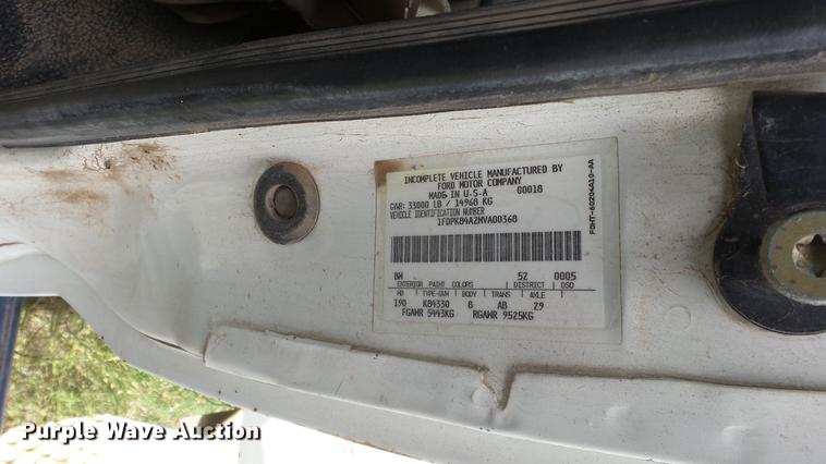 image for item ES9440 1991 Ford F800 digger derrick truck