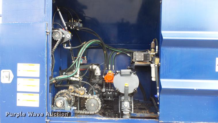 image for item ES9441 1998 GMC C8500 slurry truck