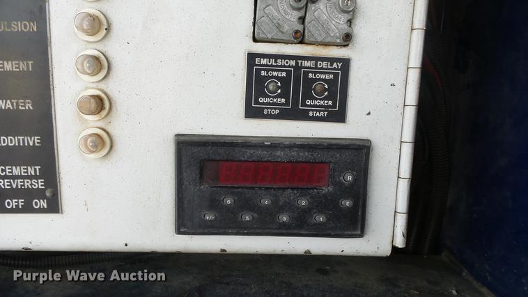 image for item ES9441 1998 GMC C8500 slurry truck