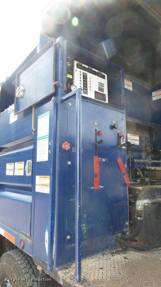 image for item ES9441 1998 GMC C8500 slurry truck