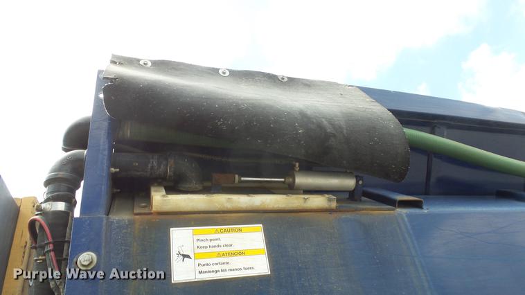 image for item ES9441 1998 GMC C8500 slurry truck