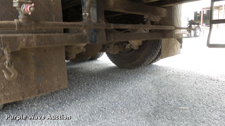 image for item ES9441 1998 GMC C8500 slurry truck