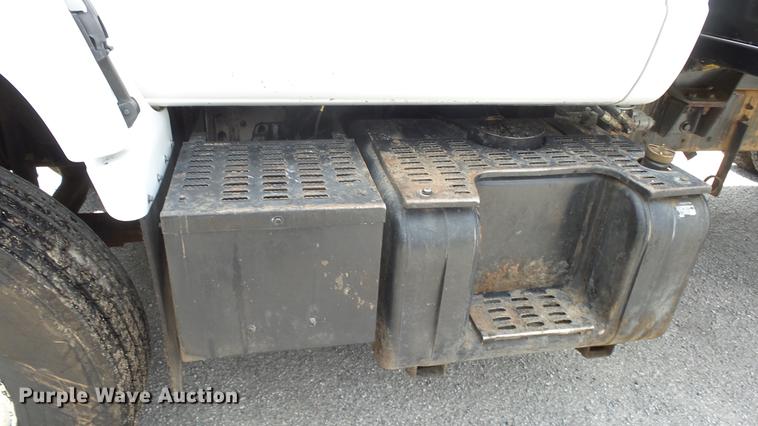 image for item ES9441 1998 GMC C8500 slurry truck