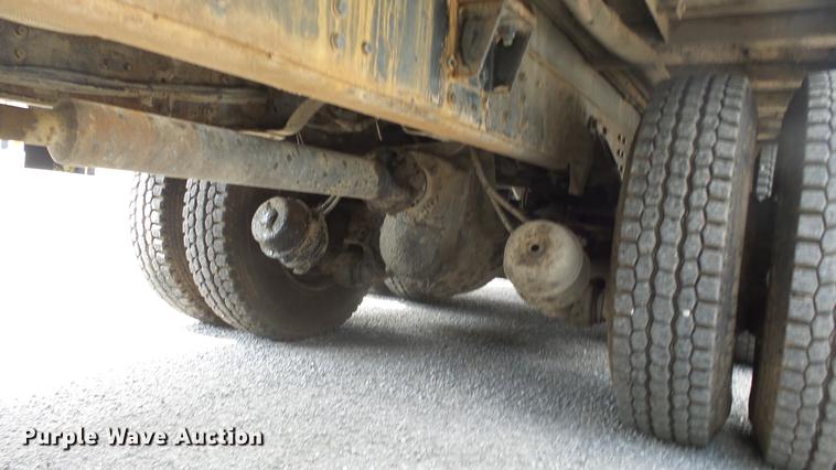 image for item ES9441 1998 GMC C8500 slurry truck