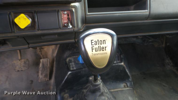 image for item ES9441 1998 GMC C8500 slurry truck