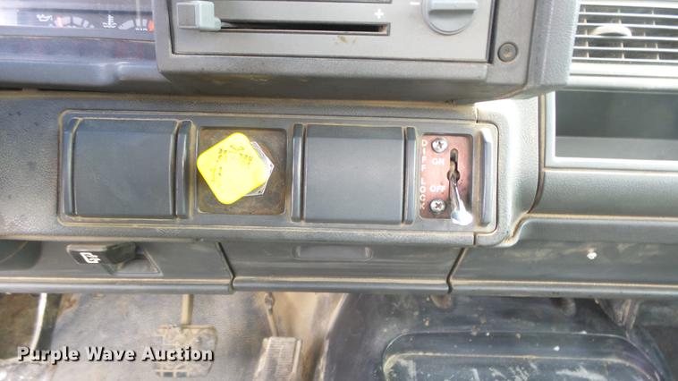 image for item ES9441 1998 GMC C8500 slurry truck