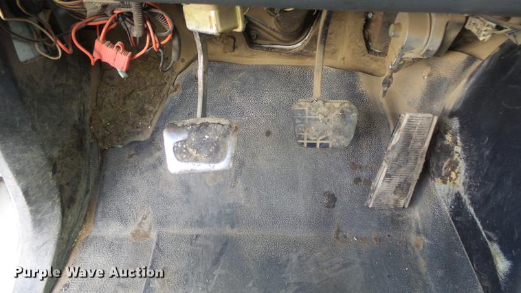 image for item ES9441 1998 GMC C8500 slurry truck