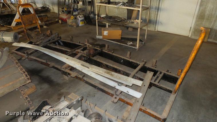 image for item ES9441 1998 GMC C8500 slurry truck