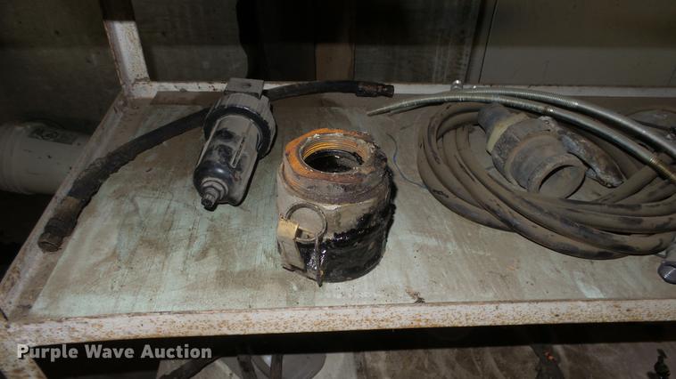 image for item ES9441 1998 GMC C8500 slurry truck