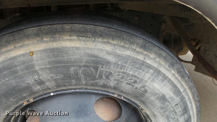 image for item FE9202 1998 Blue Bird TC2000 school bus