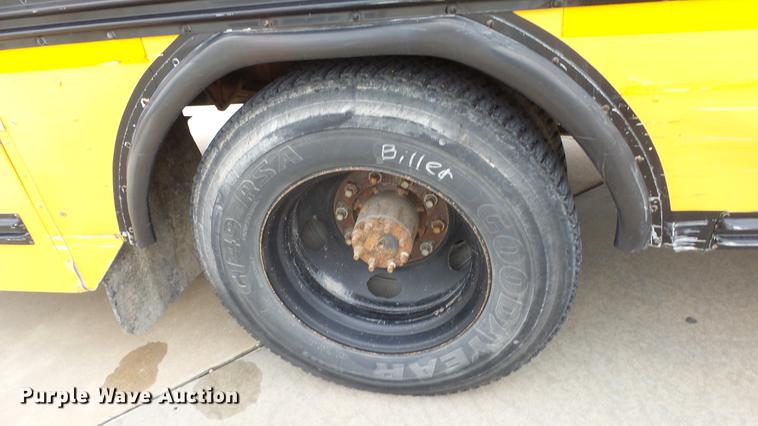 image for item FE9202 1998 Blue Bird TC2000 school bus