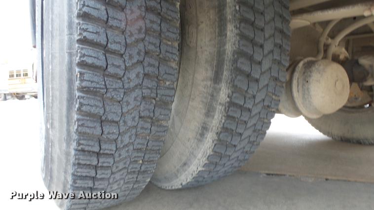 image for item FE9202 1998 Blue Bird TC2000 school bus