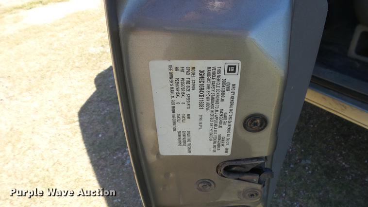 image for item FO9054 1999 Chevrolet Suburban C1500 SUV