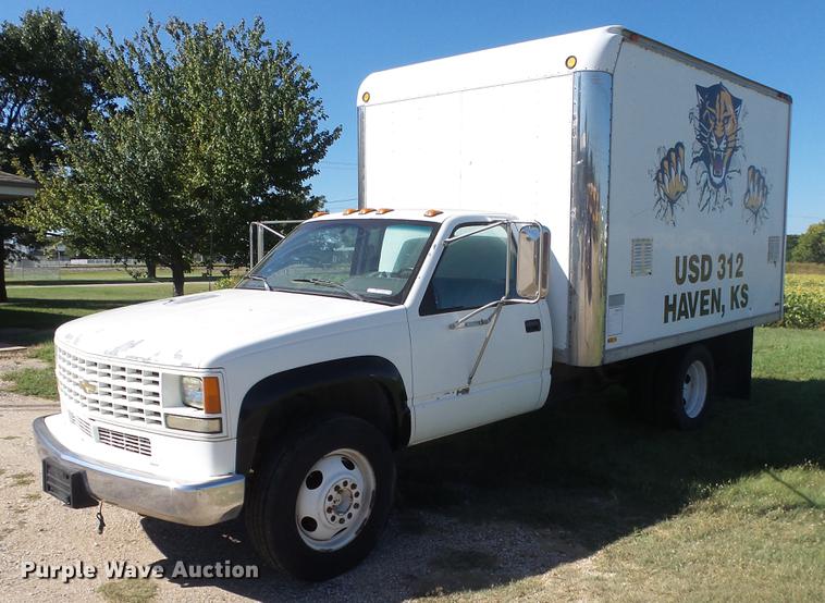 image for item FO9057 1991 Chevrolet 3500 box truck