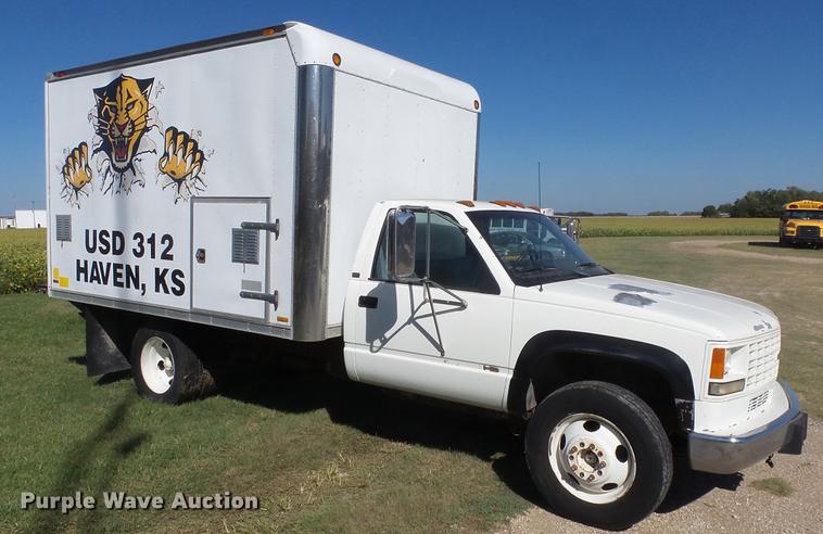 image for item FO9057 1991 Chevrolet 3500 box truck