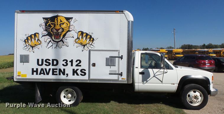 image for item FO9057 1991 Chevrolet 3500 box truck