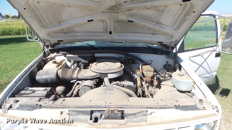 image for item FO9057 1991 Chevrolet 3500 box truck