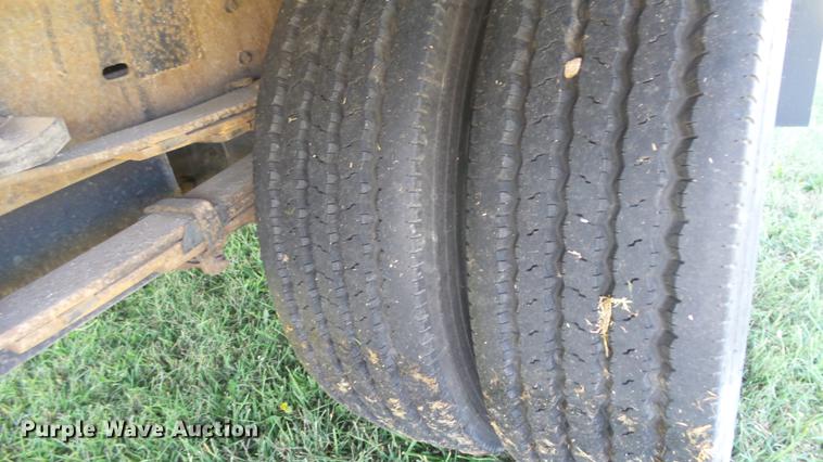 image for item FO9057 1991 Chevrolet 3500 box truck