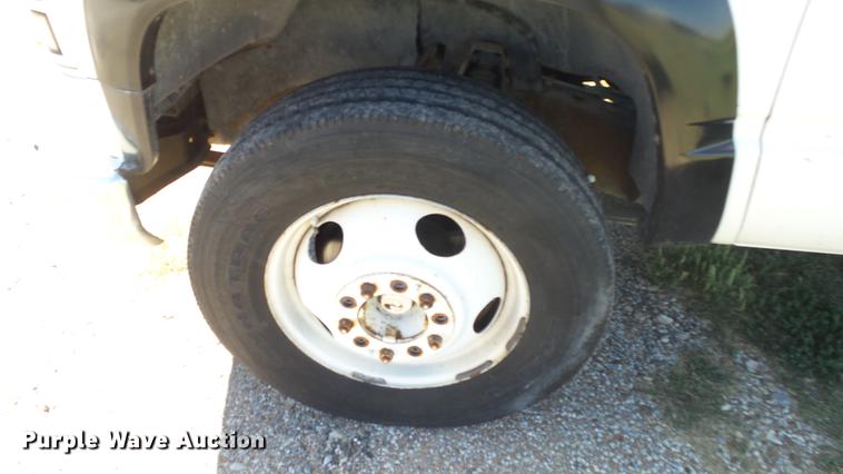 image for item FO9057 1991 Chevrolet 3500 box truck