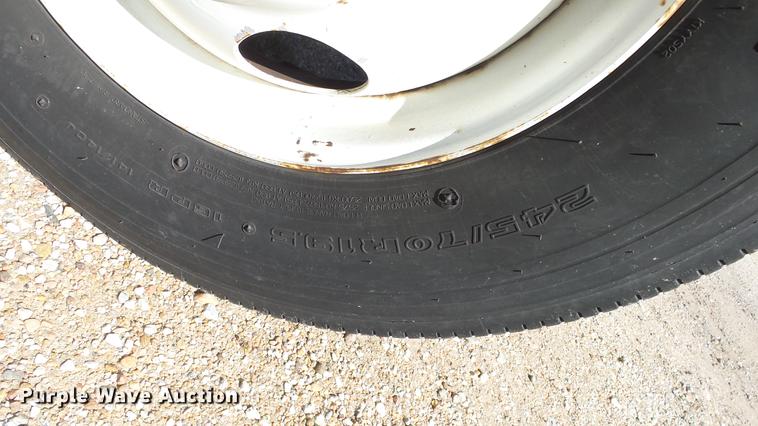 image for item FO9057 1991 Chevrolet 3500 box truck